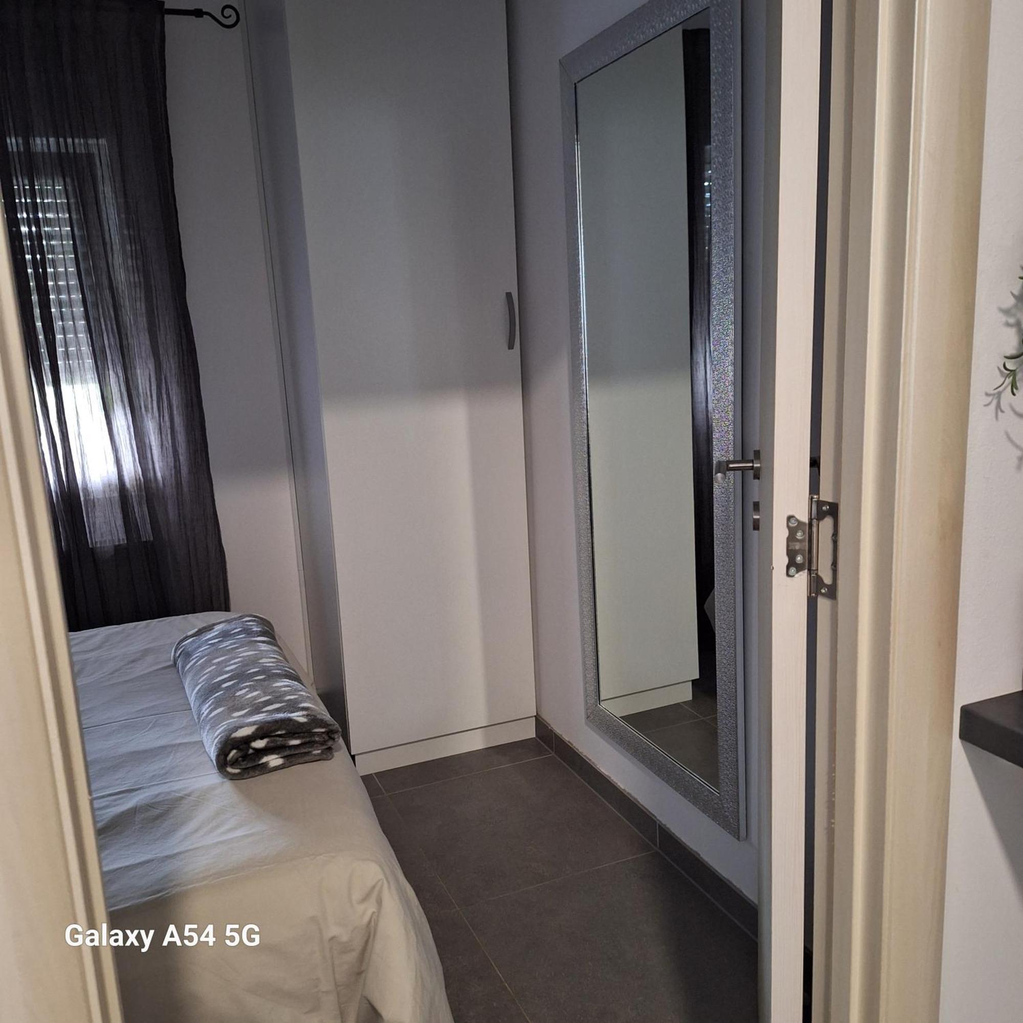 Studio Apartmani Louis I Lola Загреб Экстерьер фото